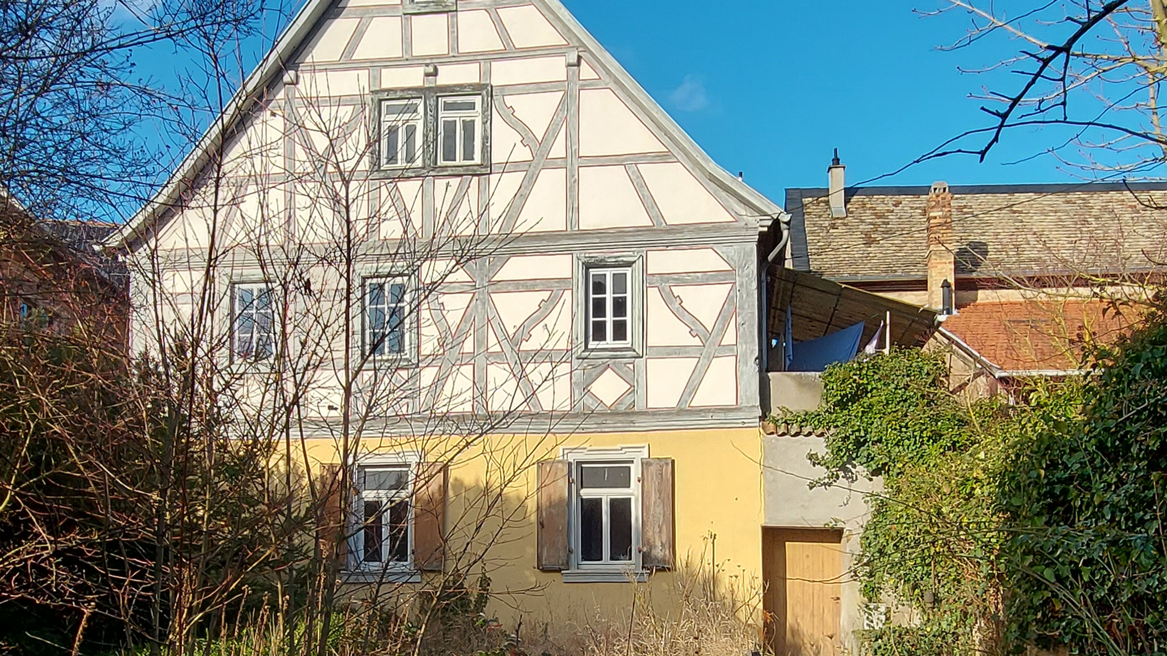 Hofreite: Offener Vierseithof