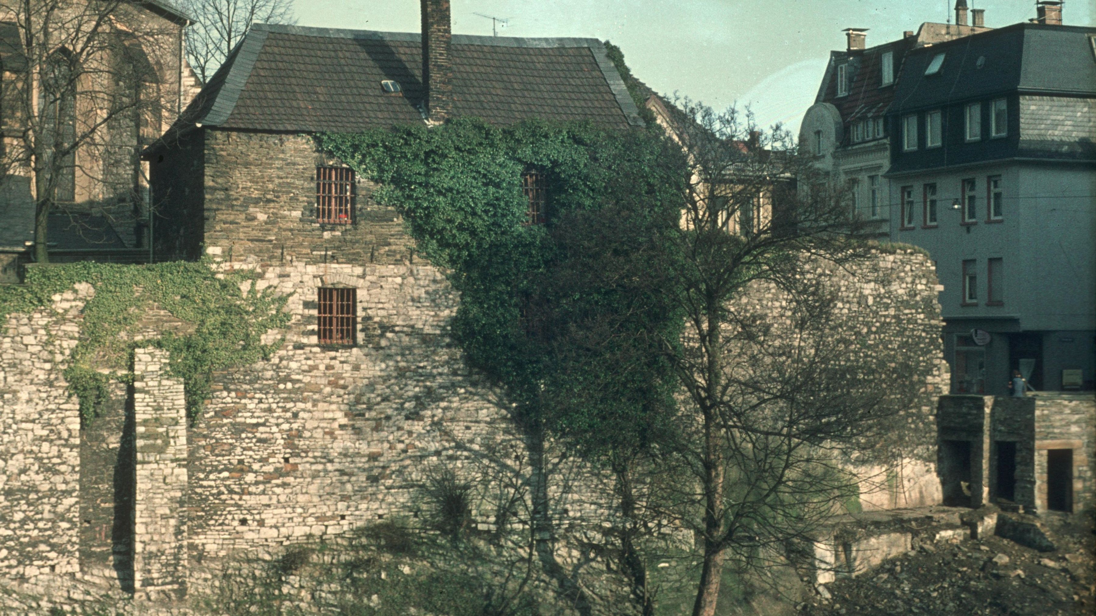 Burgarchiv des ev. Gemeindeverbands mit Varnhagenscher Bibliothek